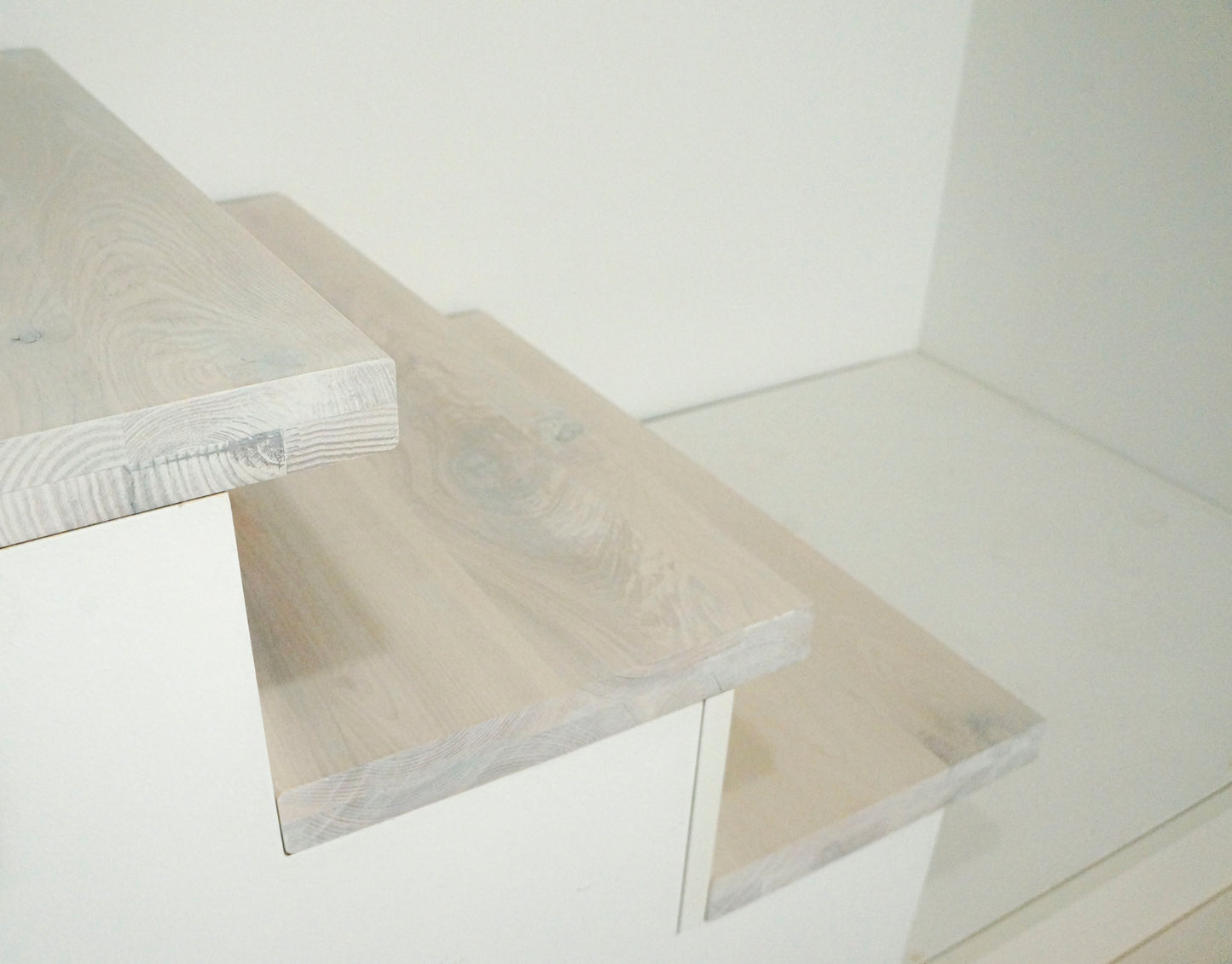 Shelf Stair tread Riser Windowsill Ash Rustic, full stave lamellas, 40 mm, 2-layer, Brushed, Chalked white oil