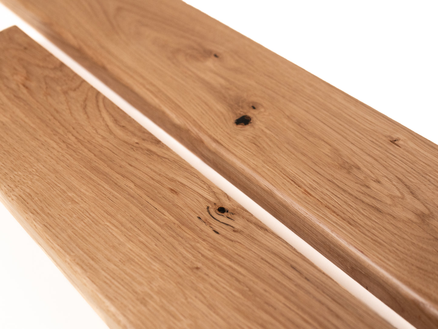 Solid Skirting Board Oak Rustic, 18x70x2000mm with radius, matte lacquered, filled