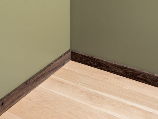 Solid Skirting Board Smoked Oak Rustic, 18x70x2000mm with radius, White oil, filled