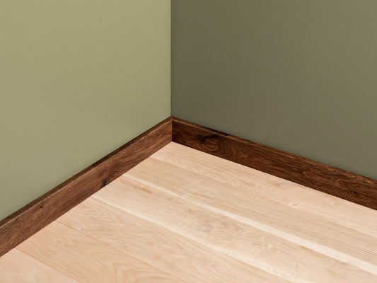 Solid Skirting Board Smoked Oak Rustic, 18x70x2000mm with radius, matte lacquered, filled, brushed