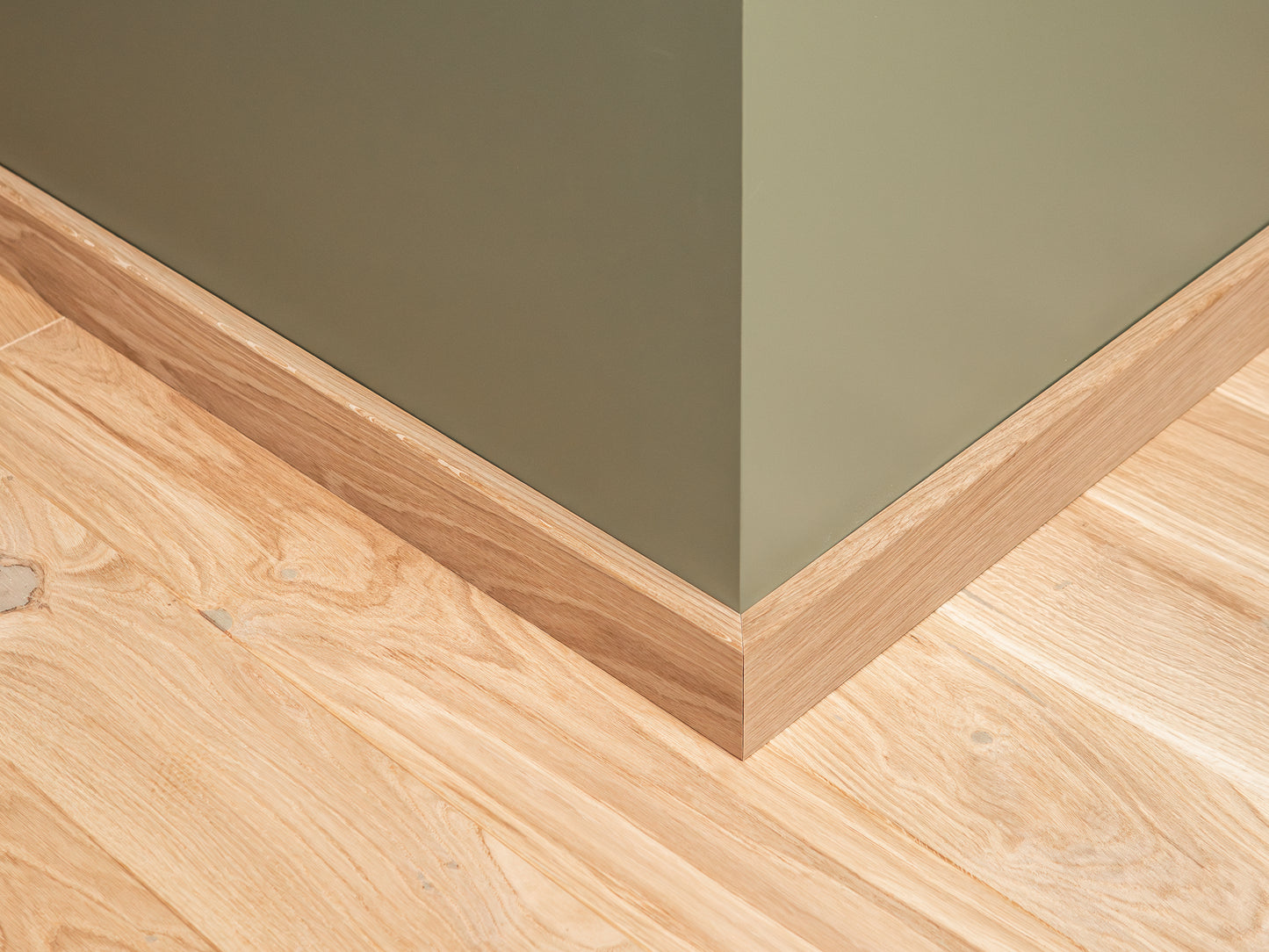 Solid Skirting Board Oak A/B 18x70mm unfinished 0,8-1,8m with radius 5mm