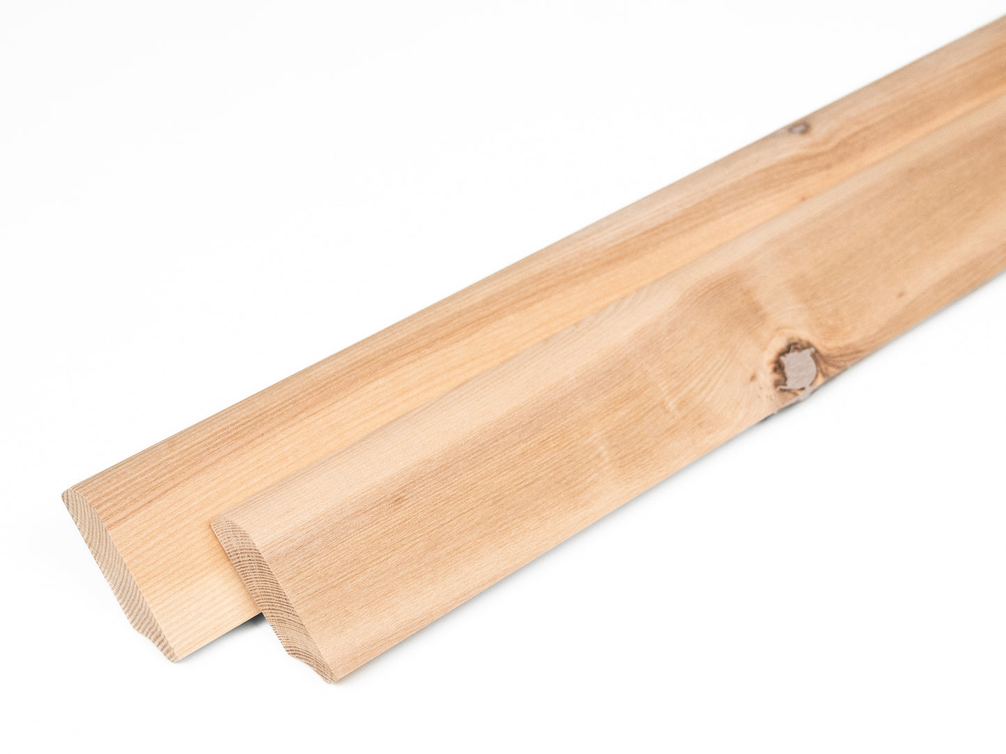 Plinthe massive en frêne rustique 24 x 60 mm Huile de cire dure Naturelle Blanc 2000 mm avec rayon de 20 mm rempli