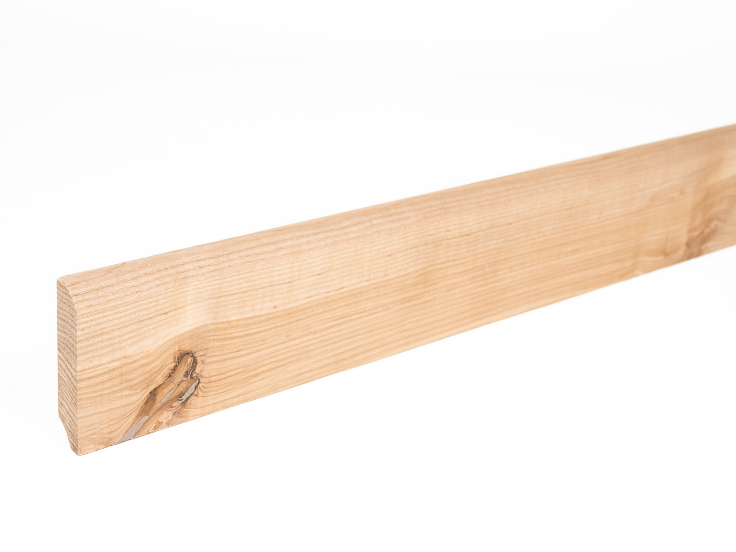 Plinthe massive en frêne rustique 24 x 100 mm Huile de cire dure Naturelle Blanc 2000 mm avec rayon de 20 mm rempli