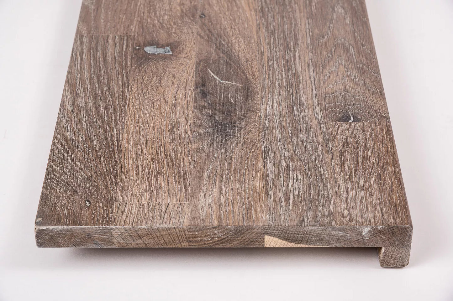 Marches d'escalier Appui de fenêtre avec surplomb Chêne fumé Rustique, lamelles aboutées, 20 mm, Huile blanche