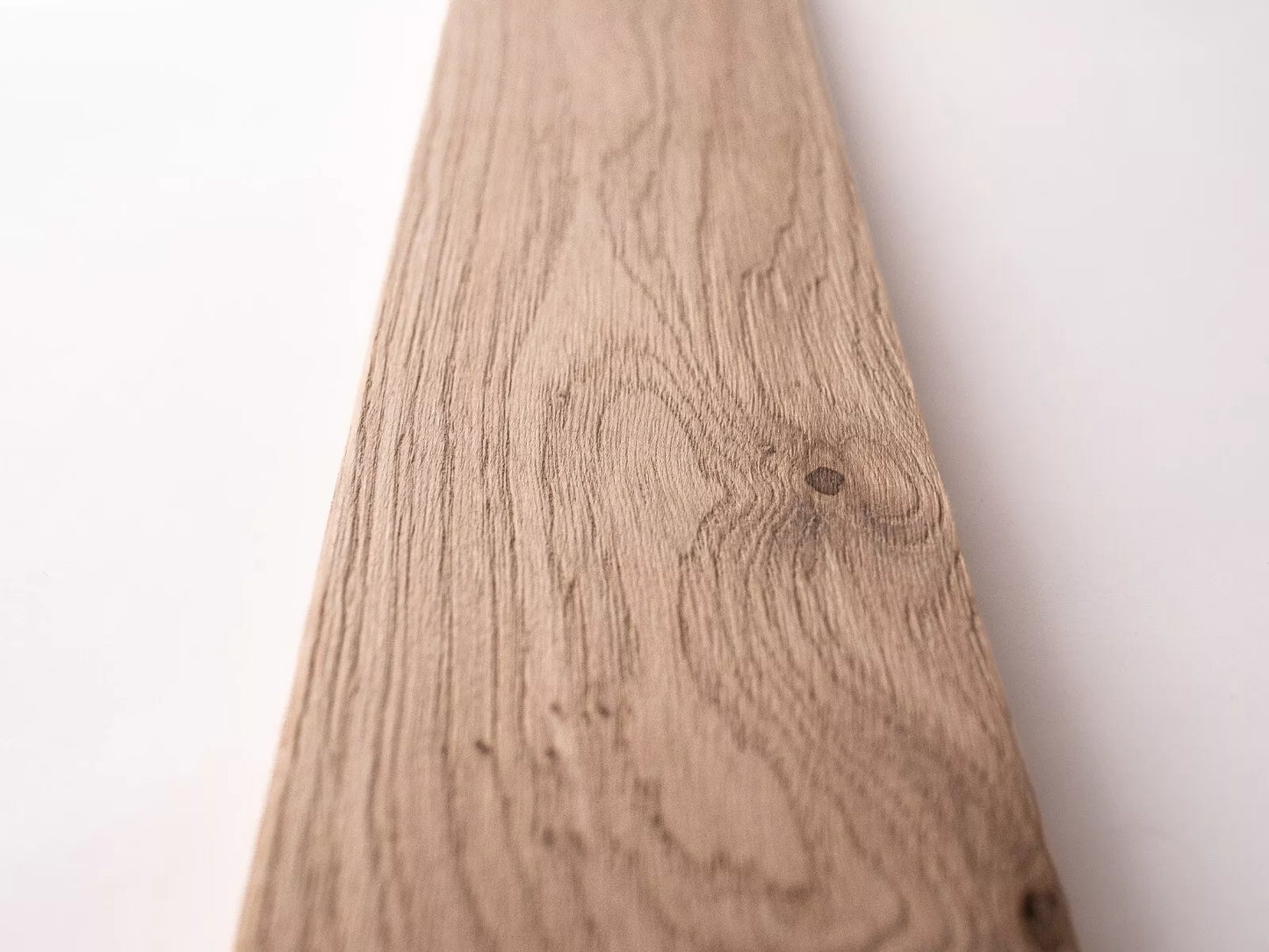 Plinthe massive Chêne rustique, 18x70x2000mm avec rayon, non fini, rempli, brossé