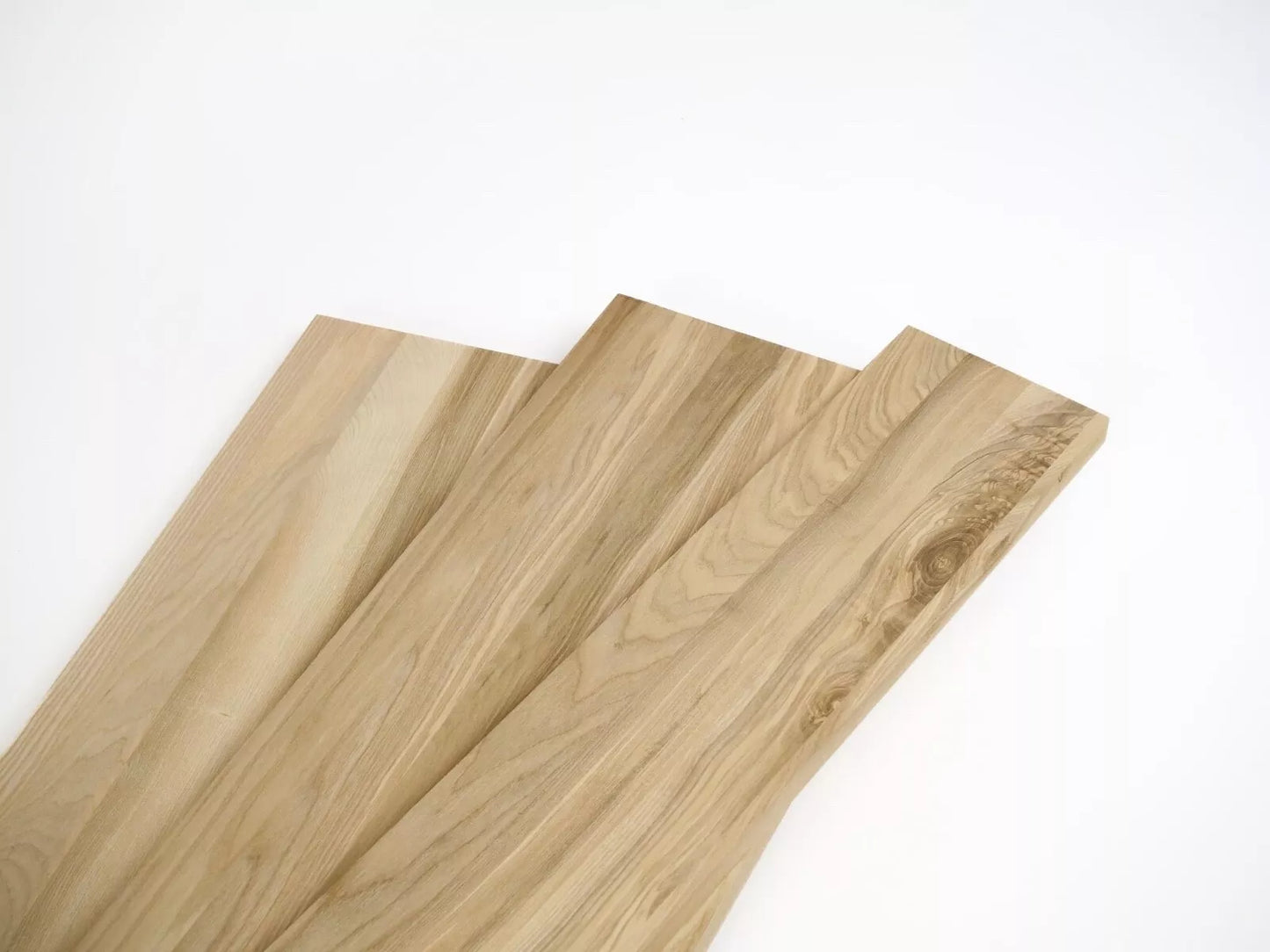 Panneau massif contrecollé DIY Frêne cœur brun A/B, lamelles entières de largeur aléatoire, 19 mm