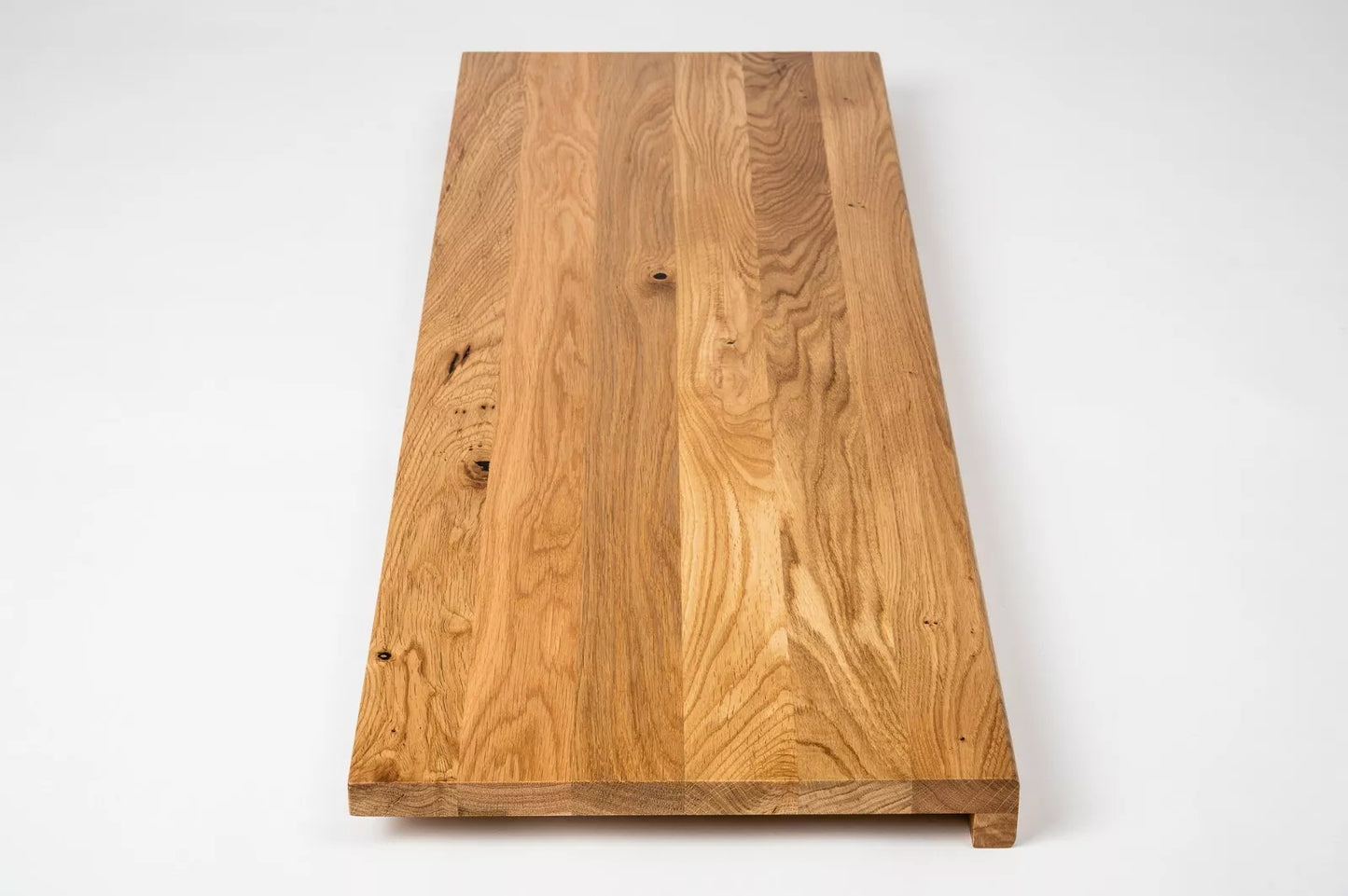 Marche d'escalier Appui de fenêtre avec surplomb Chêne rustique, lamelles pleines, 16 mm, laqué mat