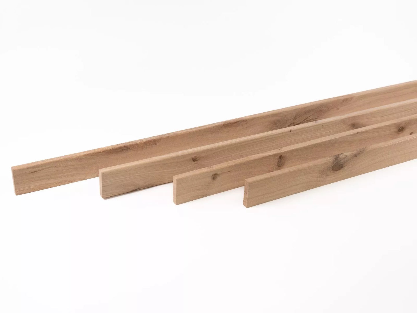 Plinthe massive Chêne rustique, 18x70x2000mm avec rayon, non fini, rempli
