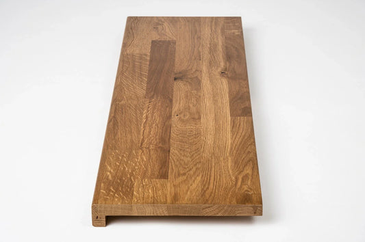 Marches d'escalier Rebord de fenêtre avec surplomb Chêne rustique, lamelles aboutées, 26 mm, huile de bronze