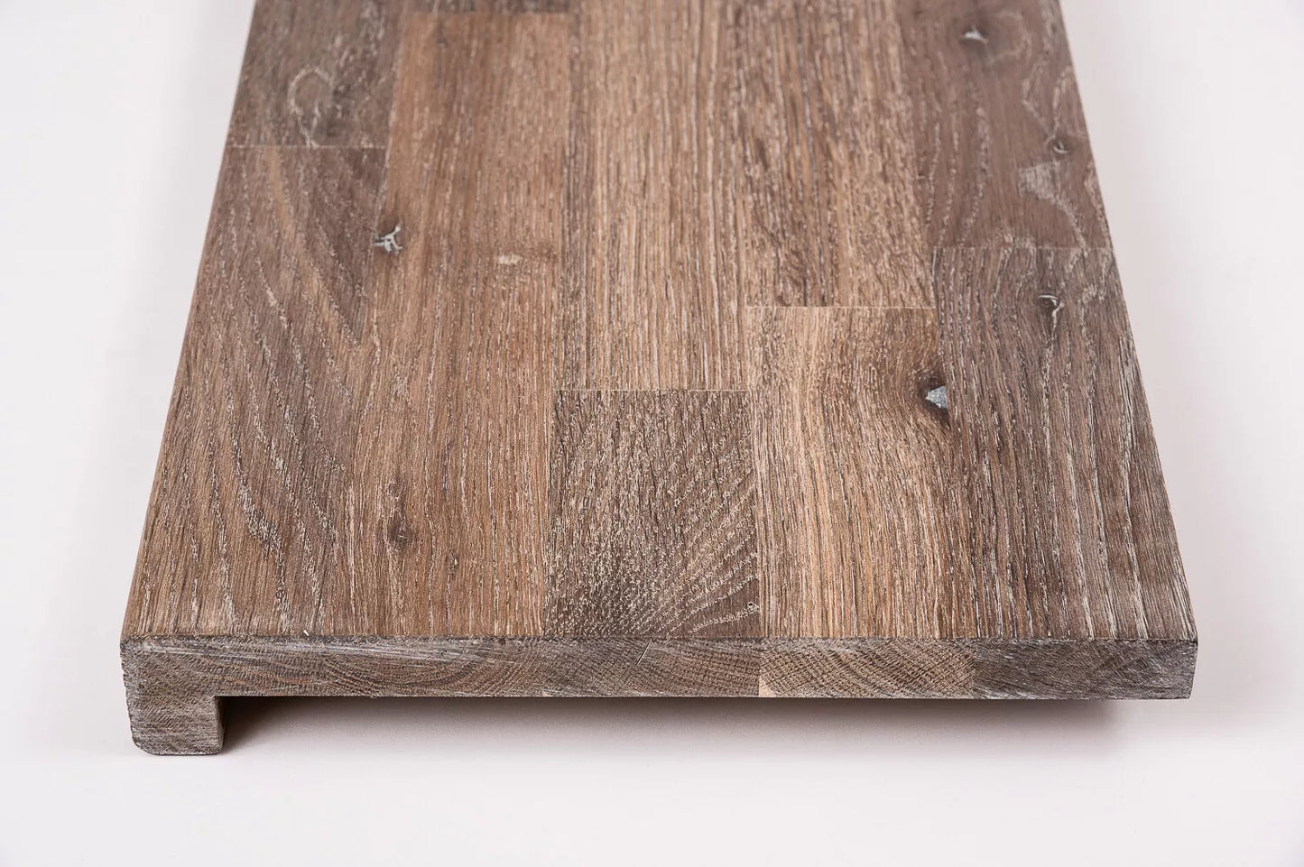 Marches d'escalier Appui de fenêtre avec surplomb Chêne fumé Rustique, lamelles aboutées, 20 mm, Huile blanche