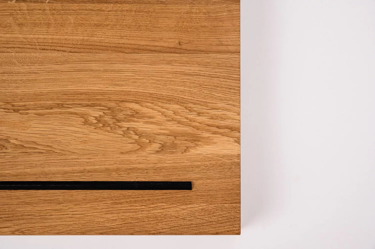Stair tread with overhang Oak A/B, full stave lamellas, 26 mm, hard wax oil natural (colourless), with anti-slip rubber lip