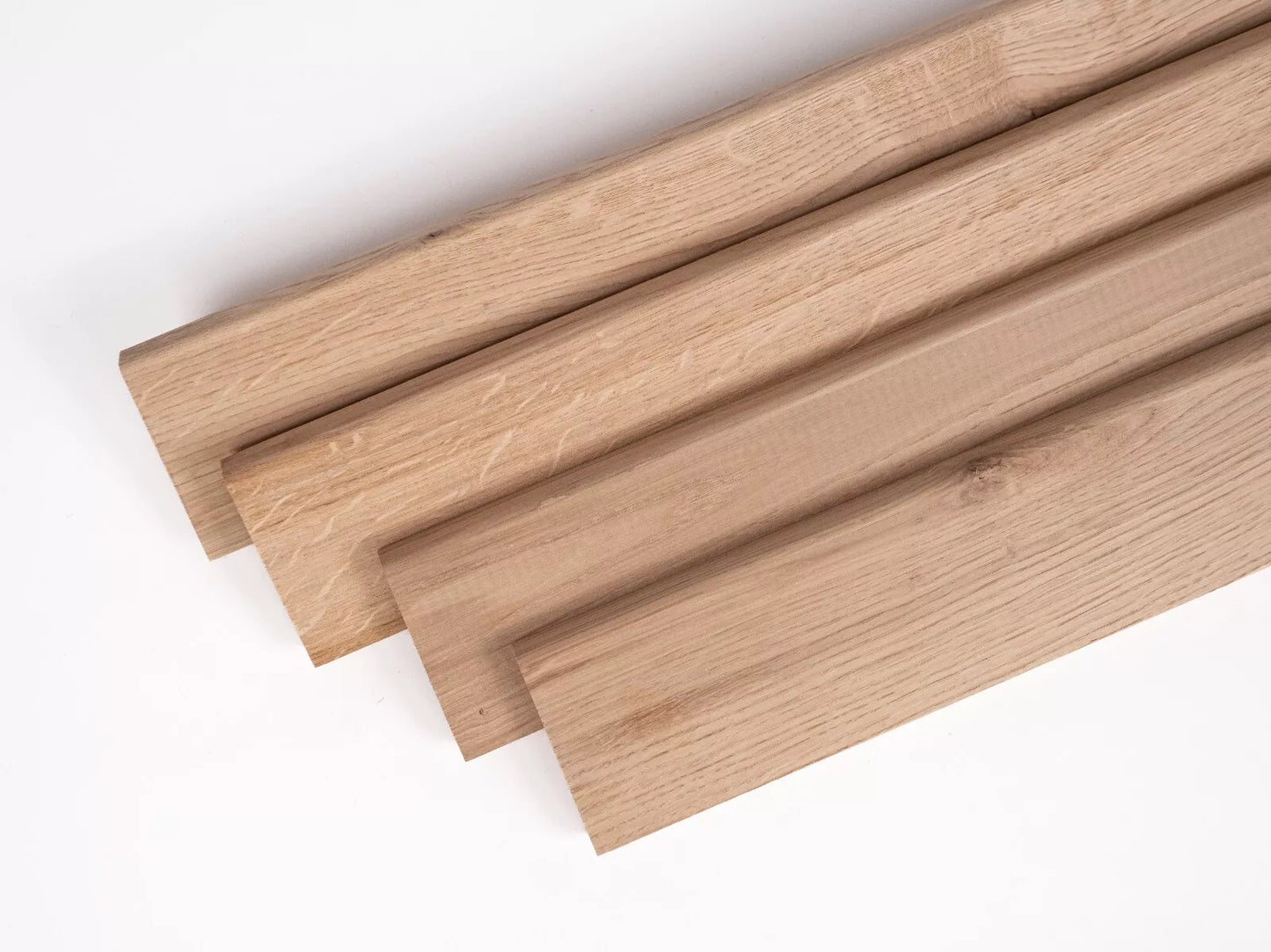 Plinthe massive Chêne rustique, 18x70x2000mm avec rayon, non fini, sans remplissage