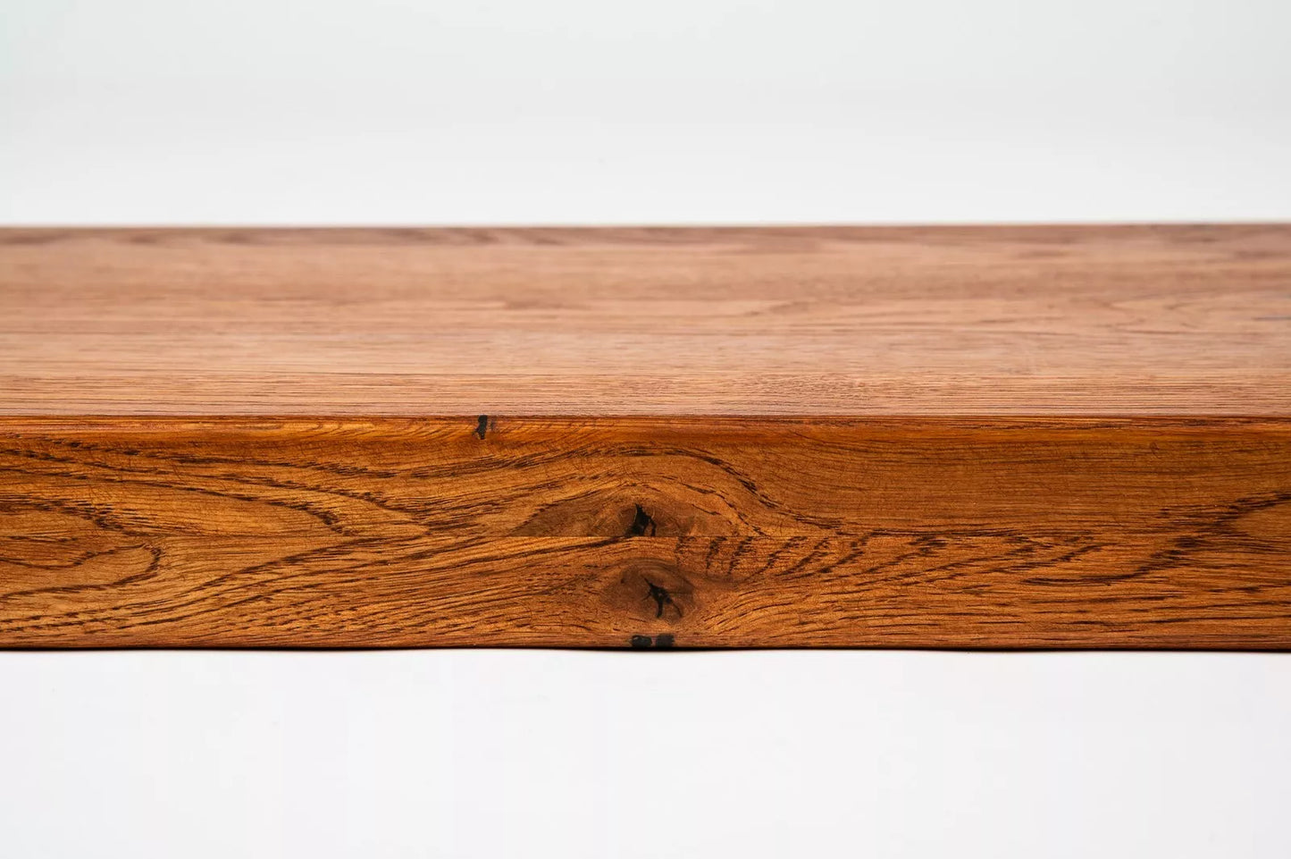 Marche d'escalier Appui de fenêtre avec surplomb Chêne rustique, lamelles pleines, 20 mm, huilé cerisier