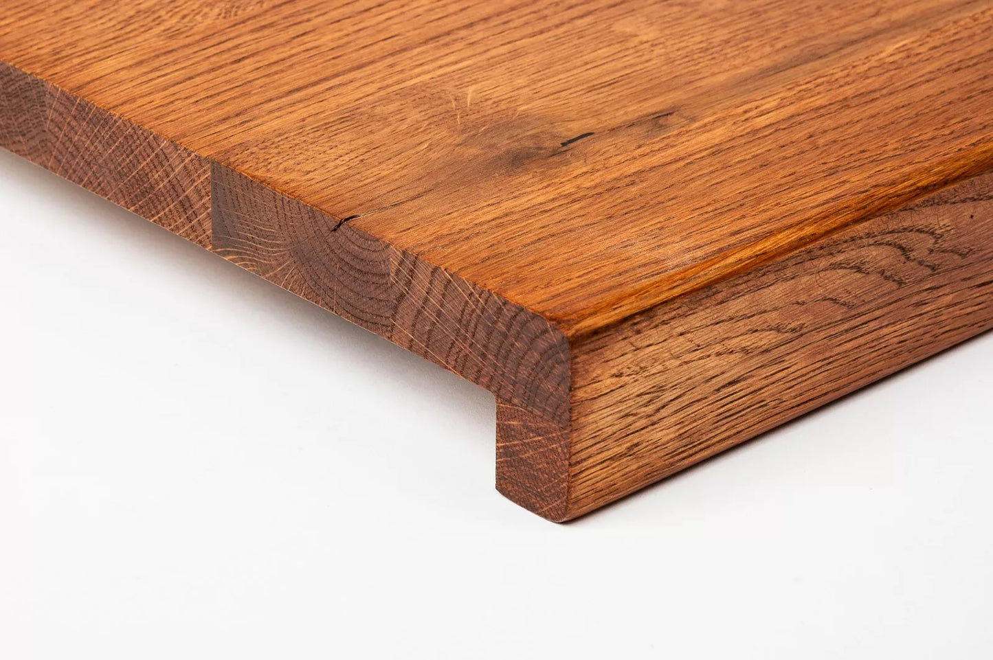 Marche d'escalier Appui de fenêtre avec surplomb Chêne rustique, lamelles pleines, 20 mm, huilé cerisier
