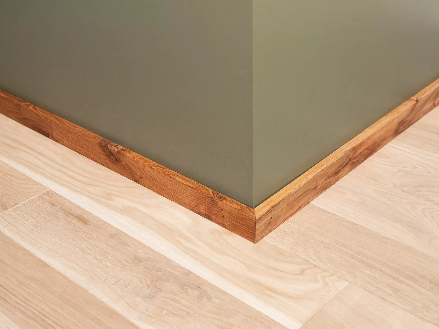 Solid skirting Oak Rustic, 16x50x1500-2500mm, Natural oil