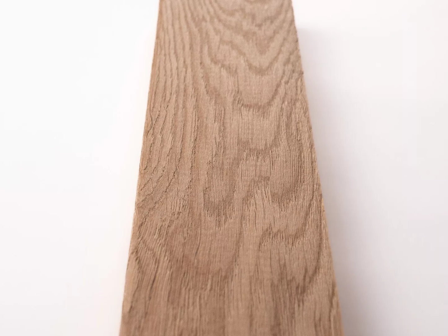 Plinthe massive Chêne rustique, 18x70x2000mm avec rayon, non fini, sans remplissage, brossé