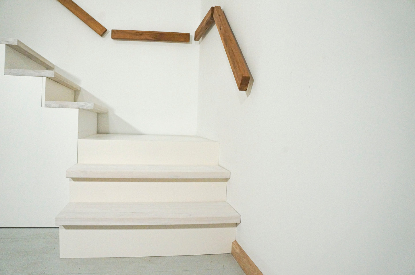 Shelf Stair tread Riser Windowsill Ash A/B, full stave lamellas, 40 mm, 2-layer, Brushed, Chalked white oil