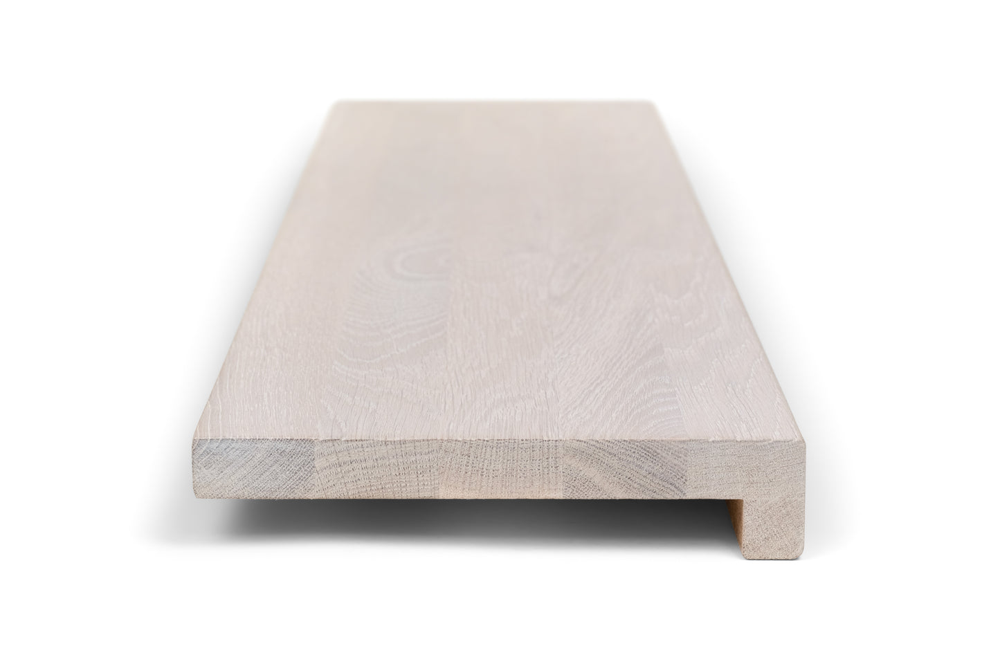 Stair tread Windowsill with overhang Oak A/B, full stave lamellas, 26 mm, Chalked white oiled