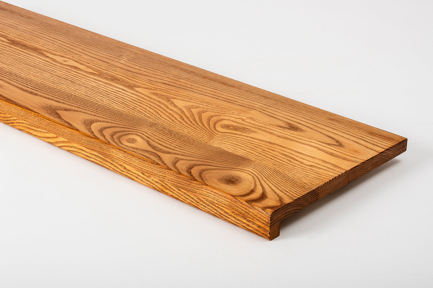 Stair tread Windowsill with overhang Ash A/B, full stave lamellas, 20 mm, Cherry oil