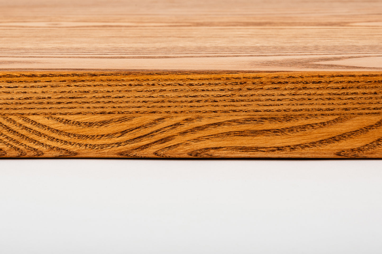 Stair tread Windowsill with overhang Ash A/B, full stave lamellas, 20 mm, Cherry oil