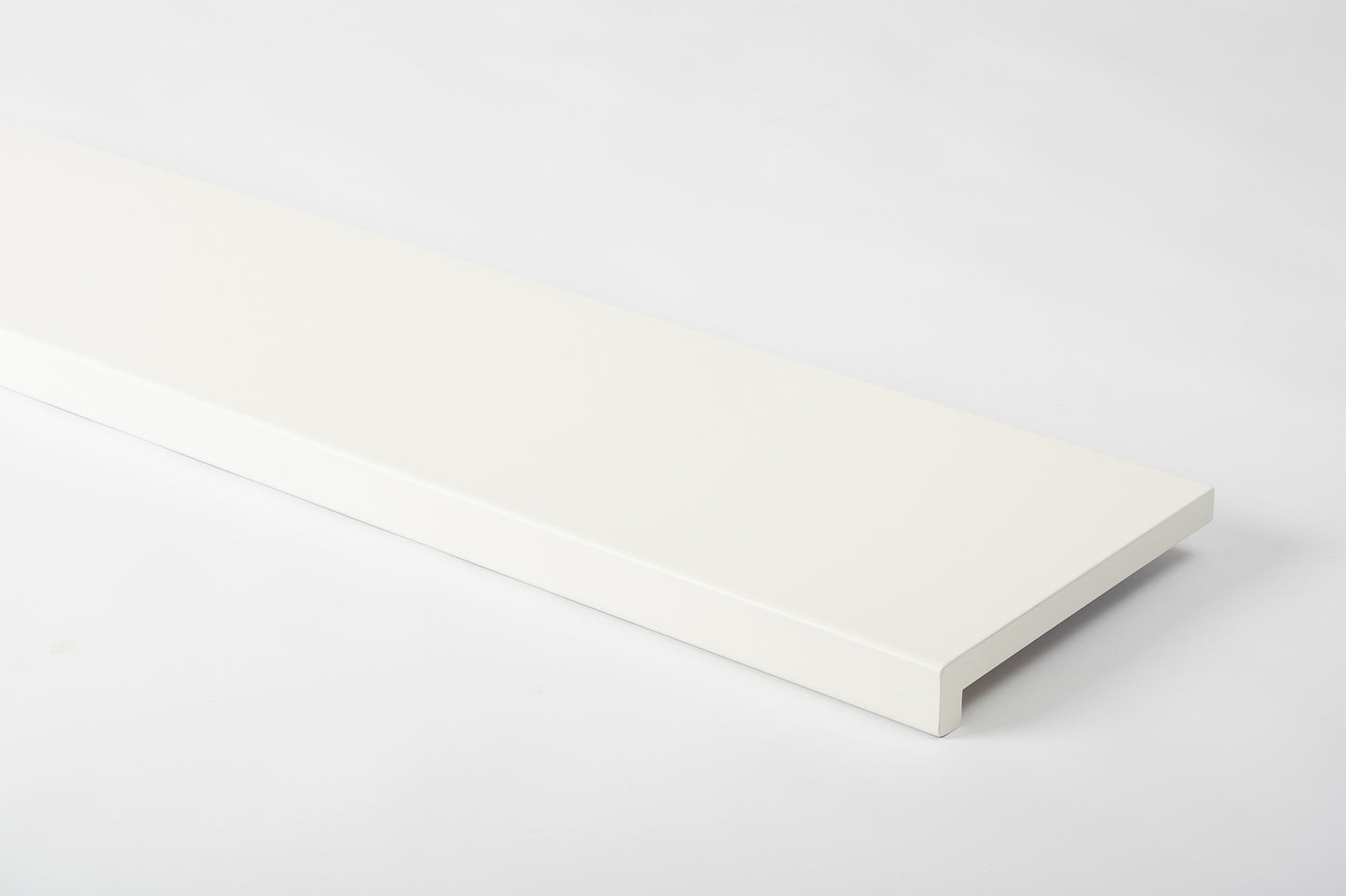 Stair tread Windowsill with overhang Birch Rustic, full stave lamellas, 20 mm, White lacquered (RAL9010)