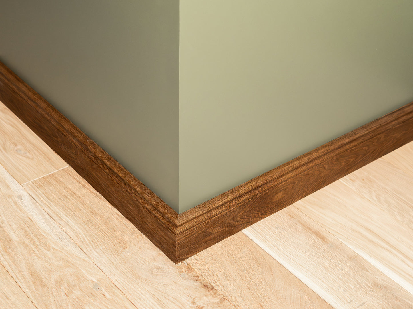 Solid Skirting Board Smoked Oak A/B 20x70mm Matte lacquered 1,5-2,5m Hamburg Profile