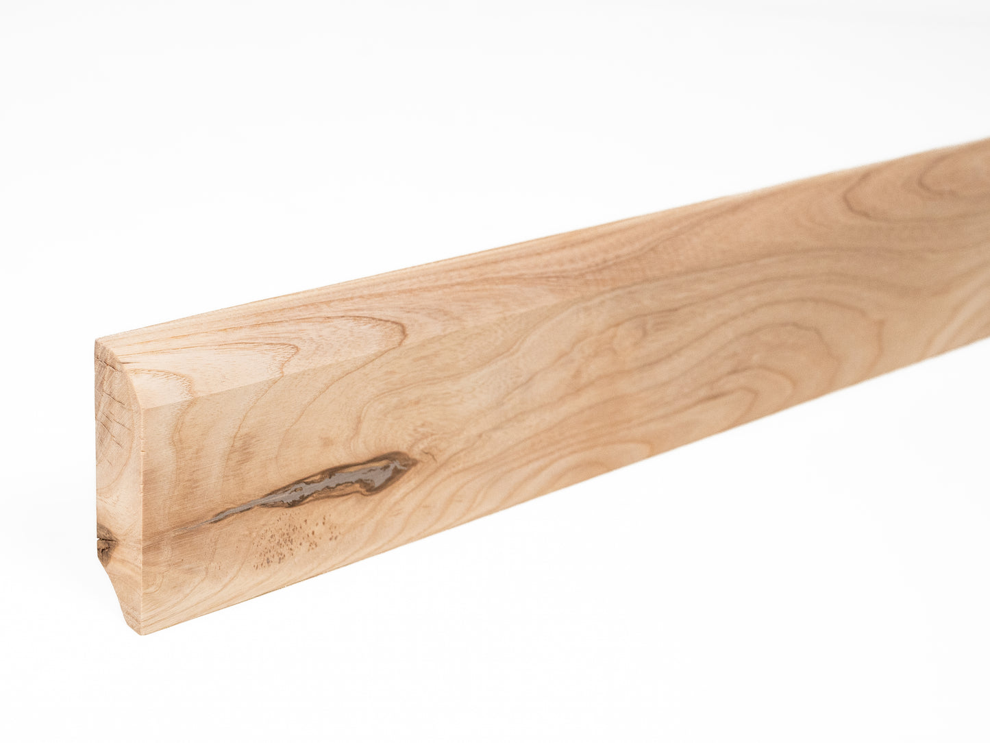 Plinthes massives en frêne rustique 24 x 80 mm non fini 2000 mm avec rayon de 20 mm rempli