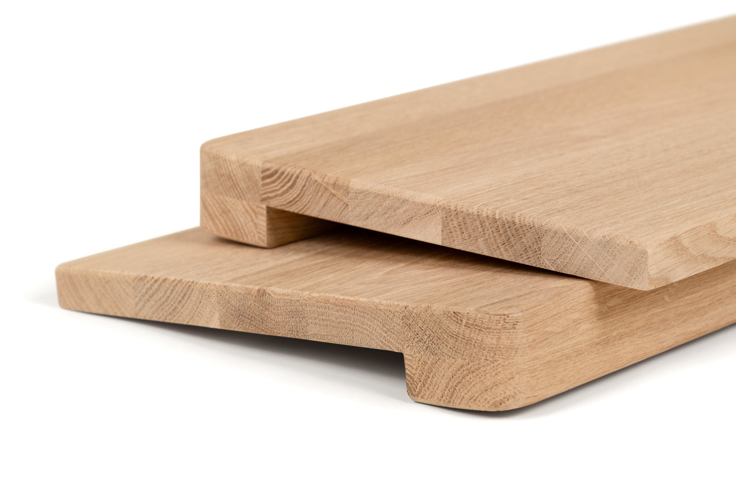 Stair tread Windowsill with wide overhang (5 cm deep) Oak A/B, full stave lamellas, 20 mm, Unfinished, with rounded corners (radius 20 mm)