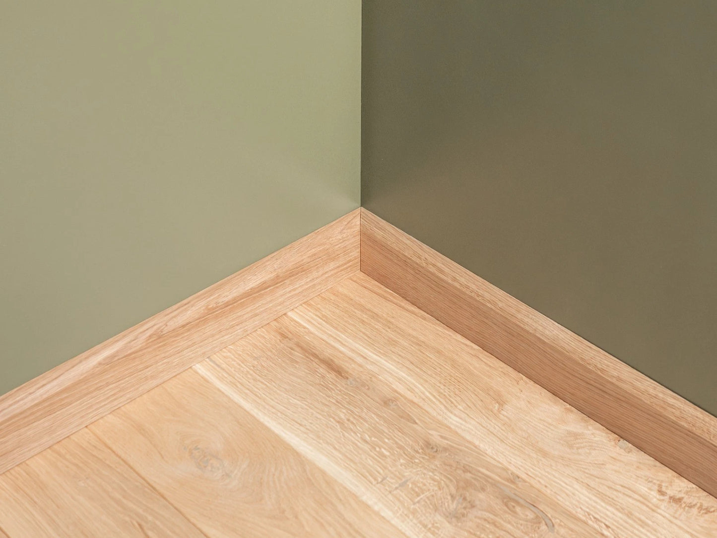 Solid Skirting Board Oak A/B 20x90mm unfinished 1,5-2,5m with radius 20mm