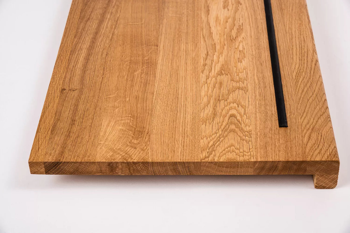 Stair tread with overhang Oak A/B, full stave lamellas, 16 mm, natural oil, with anti-slip rubber lip