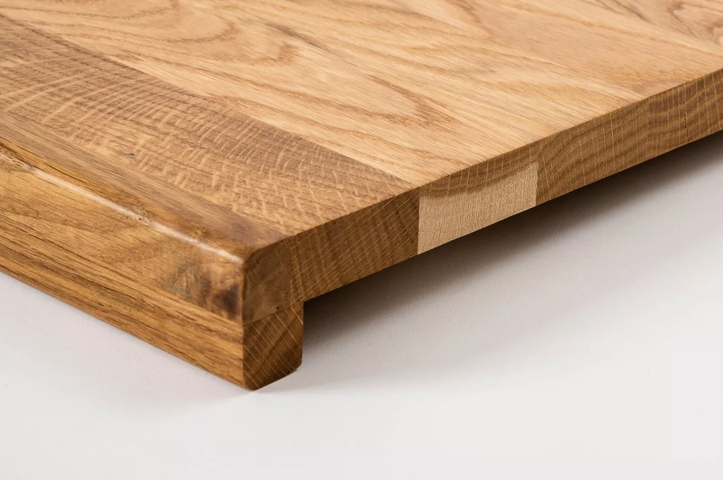 Stair tread Windowsill with overhang Oak A/B, full stave lamellas, 16 mm, Matte lacquered