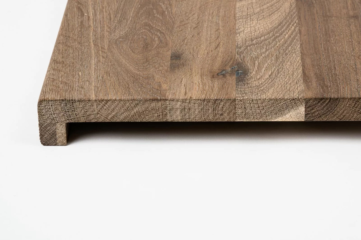 Marches d'escalier Rebord de fenêtre avec surplomb Chêne rustique fumé, lamelles entières, 16 mm, huile de cire dure Blanc naturel