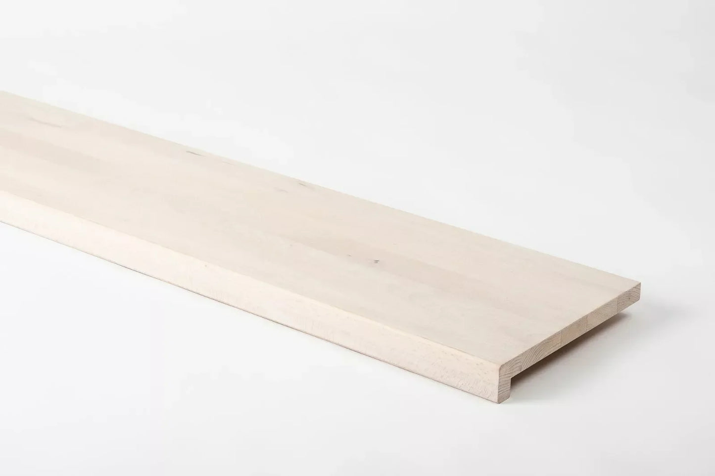 Marche d'escalier Appui de fenêtre avec surplomb Hêtre étuvé A/B, lamelles entières, 20 mm, huile blanche craie