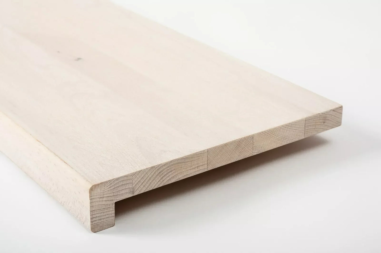 Marche d'escalier Appui de fenêtre avec surplomb Hêtre étuvé A/B, lamelles entières, 20 mm, huile blanche craie