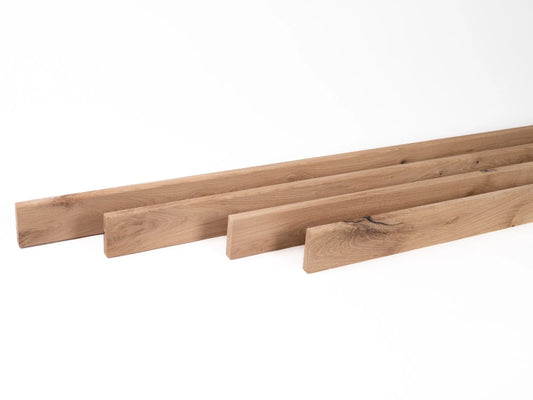 Plinthe massive Chêne rustique, 18x70x2000mm avec rayon, non fini, rempli, brossé