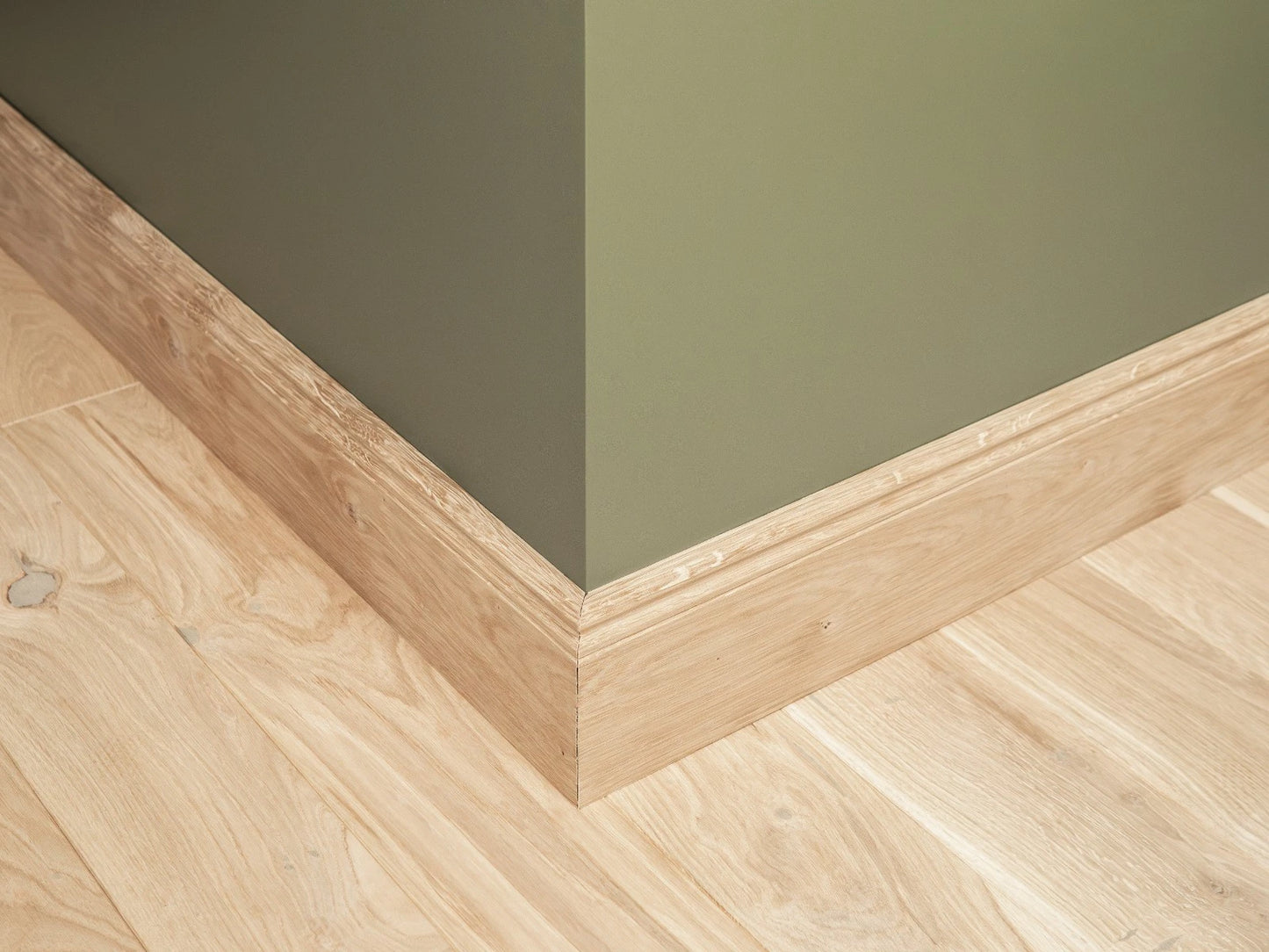 Solid Skirting Board Oak Rustic 20x110mm unfinished 1,5-2,5m Hamburg Profile