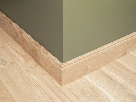 Plinthe massive en chêne rustique 20 x 110 mm non fini 1,5-2,5 m Profil Hamburg