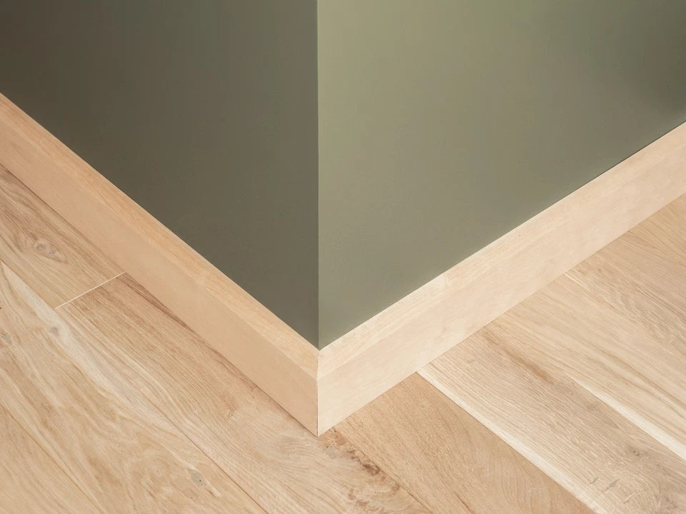 Solid Skirting Board Birch A/B 24x100mm Hard wax oil Natural white 2000 mm with radius 20mm